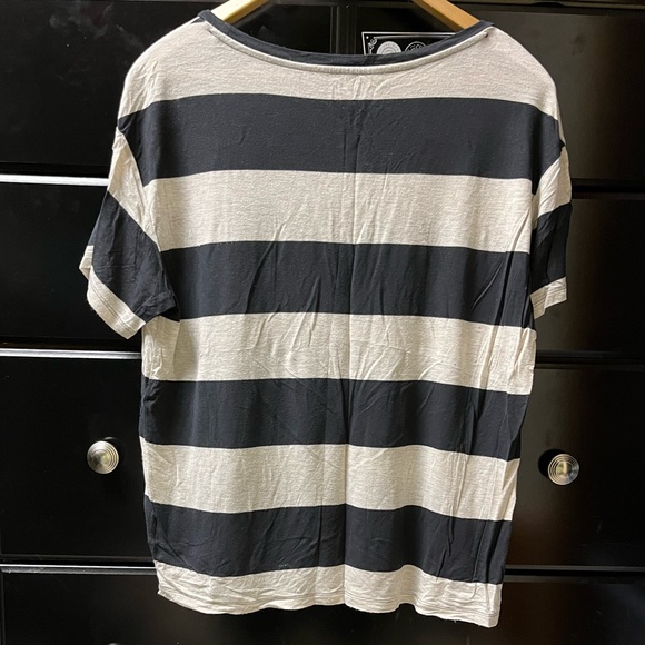 American Eagle Soft & Sexy shirt, size US S - Picture 2 of 4